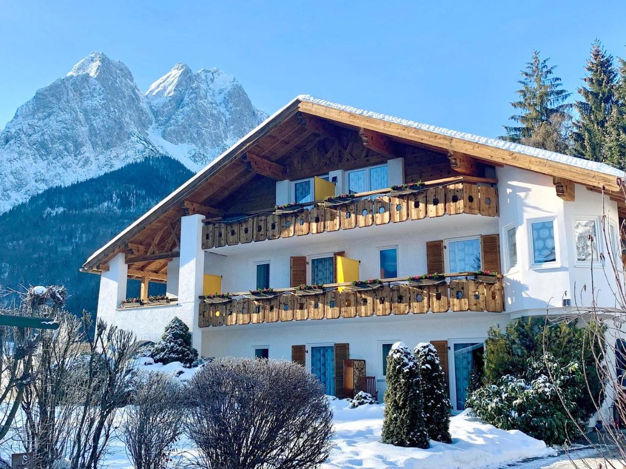 Hotel Längenfelder Hof Grainau Exteriör bild
